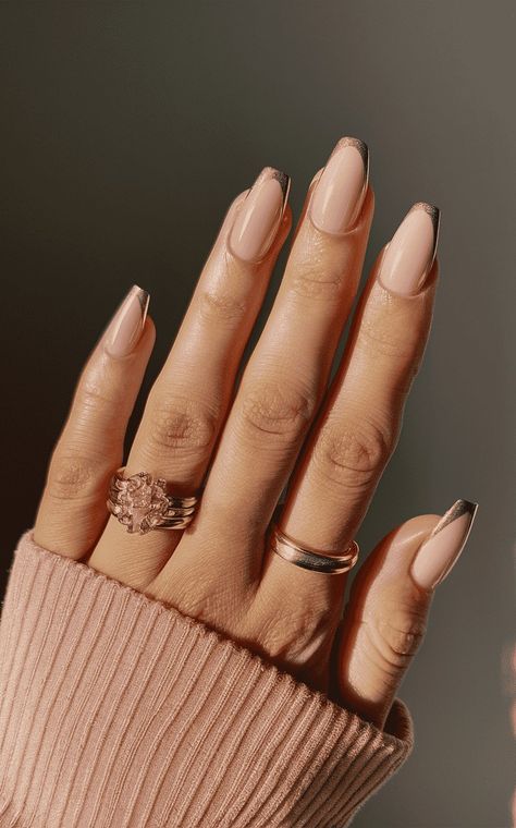 Early Fall Nail Colors, Short Autumn Nails, Copper Nails Designs, Easter Spring Nails, Fall Walk, Autumn Spirit, Emerald Nails, 2024 Ideas, Fall Nail Trends