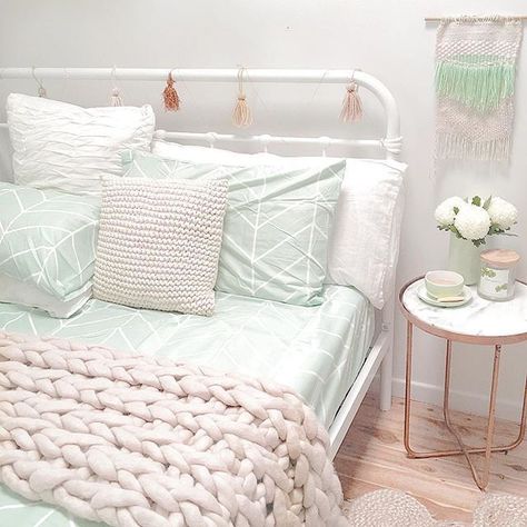 8 Kmart home decor hacks #kmart #kmarthacks #kmarthomewares Kmart Decor, Kmart Home, Kmart Bedroom, Decor Hacks, Cute Dorm Rooms, Home Decor Hacks, Baby Shower Decor, Trendy Home, Ikea Hacks