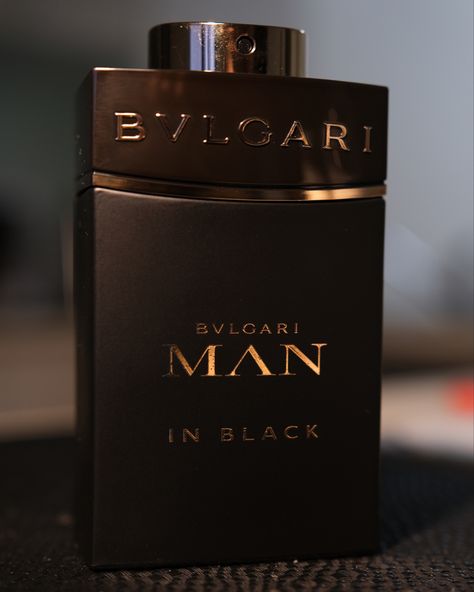 Bvlgari MAN IN BLACK Tuberose Perfume, Bvlgari Man In Black, Citrus Perfume, Bvlgari Man, Best Perfume For Men, Black Perfume, Man In Black, Perfume For Men, Fragrance Samples