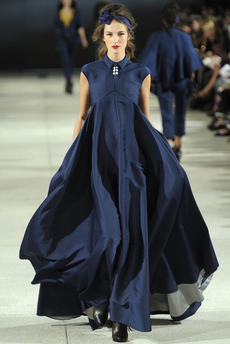 Sukienki Maksi, Fashion Week Dresses, Alexis Mabille, Maxi Dress Evening, Moda Vintage, Mode Inspiration, Blue Dress, Look Fashion, Evening Wear