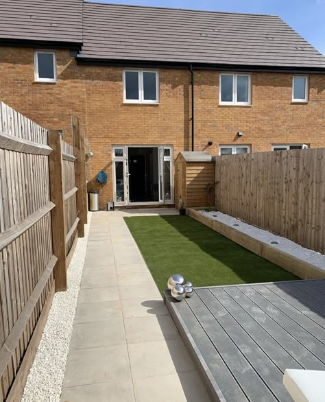 New Build Garden Ideas Uk, New Build Garden Ideas, Small Garden Inspiration, Small Back Gardens, Garden Slabs, Garden Ideas Uk, Small Backyard Garden, Small Backyard Garden Design, Narrow Garden