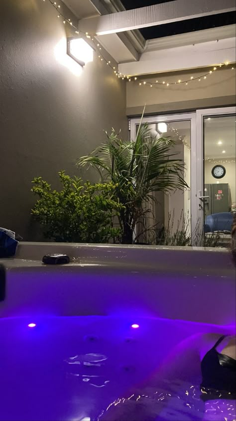 Backyard With Pool And Hot Tub, Hot Tub Background, Hot Tub Snapchat, Hot Tub Snaps, Whirlpool Aesthetic, Aesthetic Hot Tub, Hot Tub At Night, Hot Tub Aesthetic, Hot Tub Pictures Poses