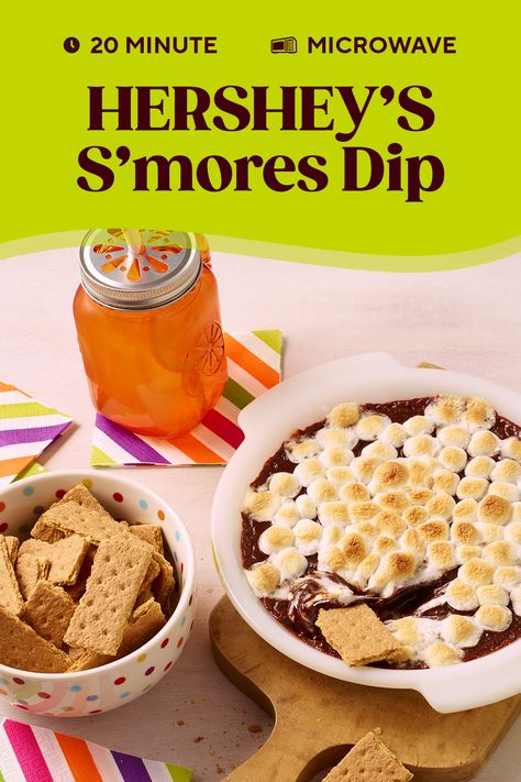 hershey's s'mores dip Smores Dip Recipe, Smores Dip, Marshmallow Dip, Hershey Candy Bars, Refreshing Snacks, Brownie Cupcakes, S'mores Bar, Dessert Dips, Chocolate Marshmallows