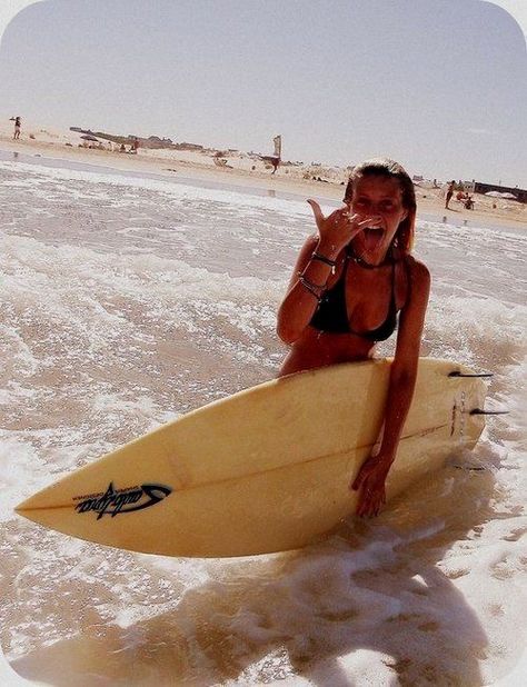 Surfergirl Style, Alana Blanchard, Vans Surf, Mavericks Surfing, Surfing Pictures, Surfer Girl Style, Speedos, Pacific Crest Trail, Burton Snowboards