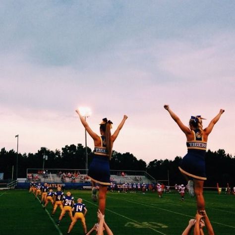 Sidelines by Wallows if your friend snuck into the speaker system at your high school football game by AVRE | Free Listening on SoundCloud Usa High School, Highschool Football, School Football Game, High School Cheerleading, Image Bleu, School Cheerleading, High School Football Games, Don Pedro, High School Cheer