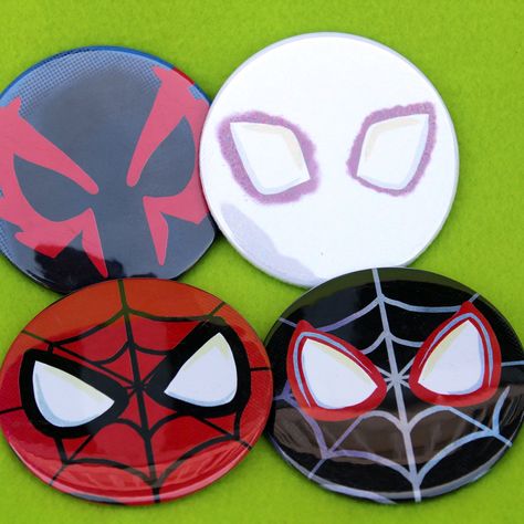 These buttons are inspired by the newest Spider-Man movie, Spider-Man: Across The Spider-Verse. These are 3 inch buttons & are meant to be shown off! There are buttons for Spider-Man, Miles, Spider-Man 2099 & Spider-Gwen. Spiderman Pottery Painting, Spiderman Ceramics, Spiderman Pottery, Spider Man Movie, Spider Man 2099, Spider Man Miles, Spider Man Across The Spider Verse, Man Spider, Amazing Spiderman Movie