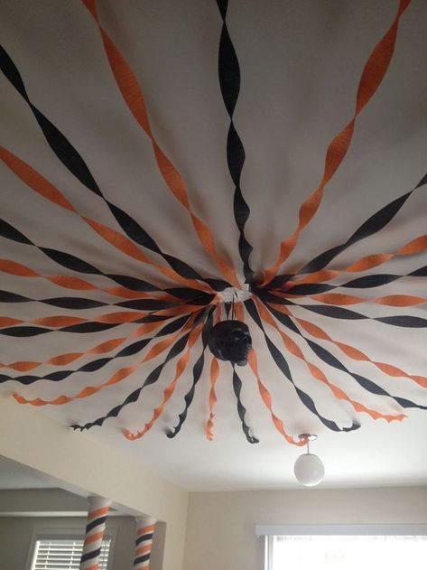 Things To Make For Halloween Party, Halloween Streamers Ideas, Streamers Doorway, Halloween Nursing Home Decorations, College Halloween Decorations, Haunted Hoco Theme, Indoor Spooky Halloween Decor, Streamer Decorations Halloween, Fall Decor Hanging From Ceiling