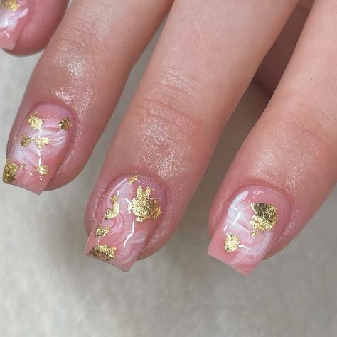 Blooming Gel Marble Nails, Nails With Gold Flakes, Blooming Gel, Nails With Gold, Foil Design, Pink Acrylic, Foil Nails, Pink Acrylic Nails, Marble Nails