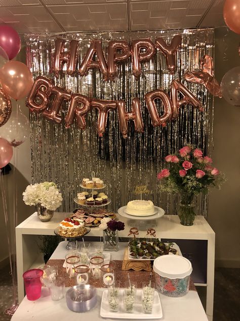 18th Birthday Decorations At Home Simple, Happy Birthday Sign Aesthetic, Birthday Party At Home Decoration, Birthday Decoration Ideas At Restaurant, Diy Bday Decor At Home, Background Drops For Parties, 15 Birthday Decor, Birthday Party Home Decoration, 20th Birthday Decoration Ideas At Home