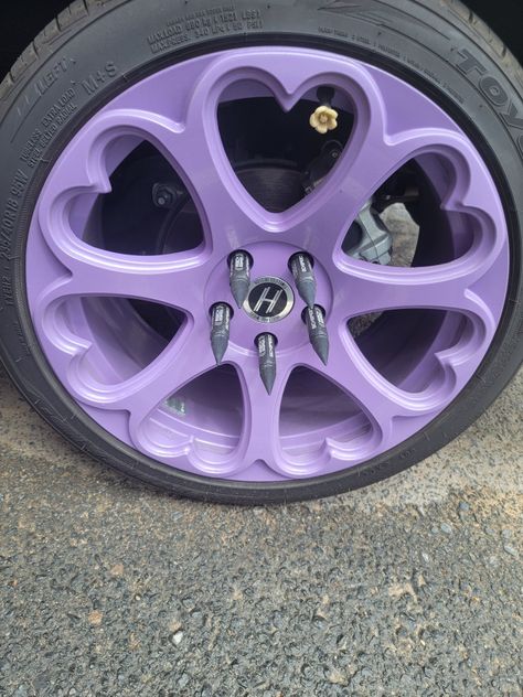 Cute Hubcaps, Girly Car Rims, Purple Car Aesthetic Inside, Cute Car Exterior Ideas, Kawaii Car Decals, Lilac Car Interior, Lavender Car Interior, Car Mods Interior Purple, Purple Car Decorations