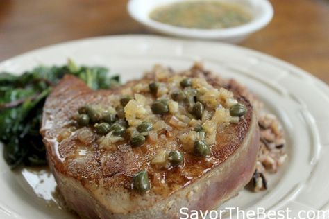 Ahi Tuna with Lemon Caper Sauce Sauerbraten Recipe, Fast And Easy Dinner, Capers Recipe, Lemon Caper Sauce, Piccata Recipe, Caper Sauce, Fresh Tuna, Flavorful Vegetables, Tuna Steaks