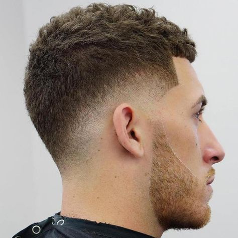 Low Drop Fade For Curly Hair Types Of Fade Haircut, Mid Fade Haircut, Caesar Haircut, Best Fade Haircuts, Short Fade Haircut, Drop Fade Haircut, Drop Fade, Low Fade Haircut, Crop Haircut