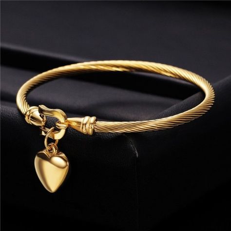 Dipped in real 18K Gold Plated on Stainless Steel with Slide Hook Clasp
Cuff: 18cm
Pendant Size: 1.4cm*1.4cm
Weight: 17.5g Bracelet Heart, Titanium Bracelet, Buckle Bracelet, Design Minimalista, Religious Jewelry, Stylish Jewelry, Love Bracelets, Gold Jewelry Fashion, Heart Bracelet