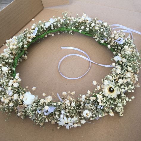 Real Flower Tiara, Flower Tiara, Wedding Gifts Packaging, Flower Business, Real Flower Jewelry, Daisy Ring, Crown Wedding, Flower Crown Wedding, Wedding Diy