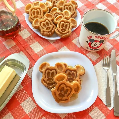 Mickey Mouse Waffles, Apple Spice Waffles, Mickey Breakfast, Mickey Mouse Waffle Maker, Mickey Waffle, Sausage Quiche, Smoked Pork Chops, Easy Truffles, Bacon Dip