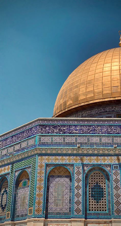 3d Tipografi, Architecture Photography Buildings, Beautiful Mosque, Mosque Art, Islamic Art Canvas, Dome Of The Rock, Islamic Caligraphy Art, Mosque Architecture, Mecca Wallpaper