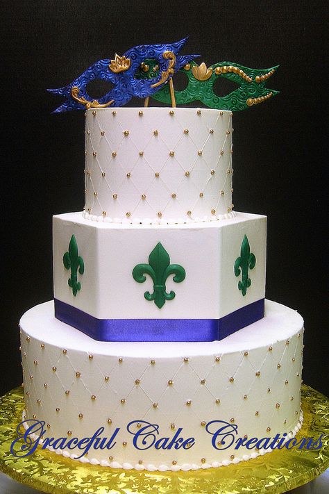 Wedding Cake With Emerald Green, Mardi Gras Wedding Cake, Mary Cake, Mardi Gras Cake, Mardi Gras Wedding, Mardi Gras Masks, Special Event Cakes, Buttercream Wedding Cake, Mardi Gras Mask