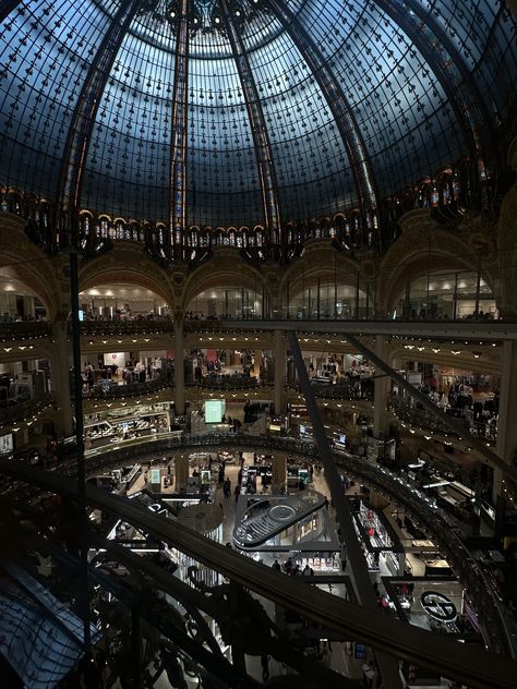 the iconic shopping mall in paris is an amazing experience.🤩here can you find the most luxery brands for the best shoppping day🛍️ Luxury Mall Aesthetic, Paris Mall, Mall Aesthetic, Galeries Lafayette Paris, Lafayette Paris, Mall Stores, Shopping Center, Shopping Mall, Paris