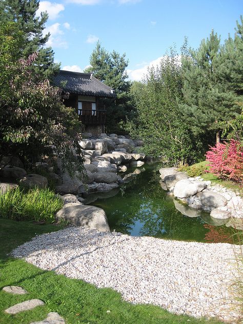 Korean Garden--elements--water, rocks, flowers, evergreen Korean Garden, Seoul Garden, Korean Traditional House, Traditional Architect, Small Garden Landscape, Temple Gardens, Outdoor Ponds, Backyard Water Feature, Asian Garden