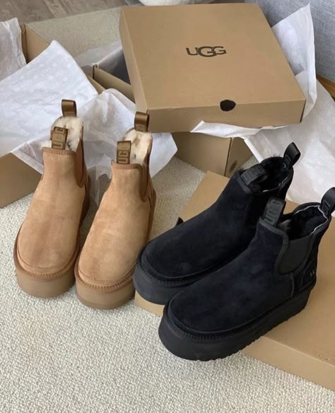 Ugg Platform Black, Black Platform Uggs, Platform Uggs Black, Ugg Boots Platform, Ugg Plateau, Ugg Boots Aesthetic, Black Ugg Boots Outfit, Ugg Platform Outfit, Ugg Alternative