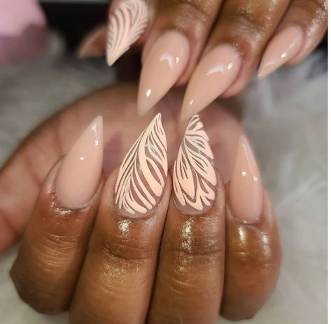 Simple Bling Nails Classy, Jeweled Almond Nails, Love Nails Design, Stronger Nails, New Nail Trends, Real Nails, Unghie Sfumate, Kutek Disney, Tell Me More