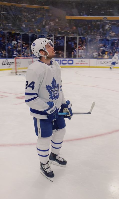 Maple Leafs Aesthetic, Leafs Aesthetic, Auston Mathews, Austin Matthews, Hockey Wallpaper, Winchester Aesthetic, Hockey Shot, Adam Fox, Pond Hockey