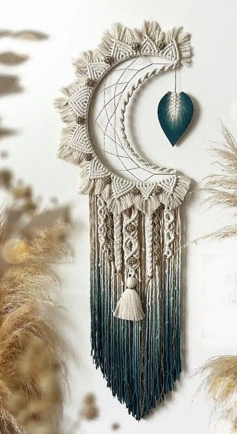 Moon Macrame Diy, Macrame Dream Catcher Tutorial, فن النسيج, Simpul Makrame, Pola Macrame, Dream Catcher Patterns, Macrame Wall Hanging Tutorial, Macrame Dream Catcher, Boho Crafts Diy