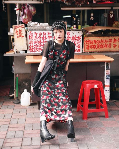 Droptaiwan Official Instagram on Instagram: “TAIWAN STREET STYLE⁣ Name: @xantheyo⁣ Occupation: #藝術工作者⁣ Hat : @messybutkirei⁣ Dress : @uglybabies_vintage⁣ Bag: @sealson_official⁣…” Taiwan Street, Taiwan Fashion, Vintage Bags, Taiwan, Street Style, Street Wear, Hats, On Instagram, Instagram