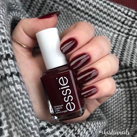 Dark Red Essie Nail Polish, Essie Nail Polish Dark Colors, Essie Dark Brown Nail Polish, Winter Nail Polish 2023, Bordeaux Essie Nail Polish, Dark Red Brown Nail Polish, Essie Red Shades, Essie Nail Polish Bordeaux Red Wines, Nails Essie Colors