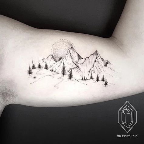 Simple Mountain Tattoos 05 Tattoo, Hirsch Tattoo Frau, Moutain Tattoos, Pnw Tattoo, Colorado Tattoo, Lake Tattoo, Mountain Tattoo Simple, Small Tattoo Placement, Anker Tattoo