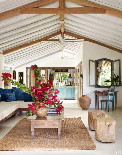 Living Room Designs Beach, Gili Trawangan Lombok, Tropical Beach Houses, Tropical Interior Design, Caribbean Homes, Tropical House Design, Tropical Interior, Gili Trawangan, Tropical Living