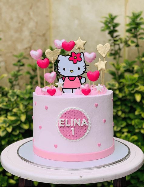 Small Hello Kitty Cake, Hello Kitty Birthday Party Ideas Cake, Kitty Cake Design, Hello Kitty Cake Ideas, Hello Kitty Torte, Hello Kitty Cake Design, Kue Hello Kitty, 22nd Birthday Cake, Hello Kitty Cakes