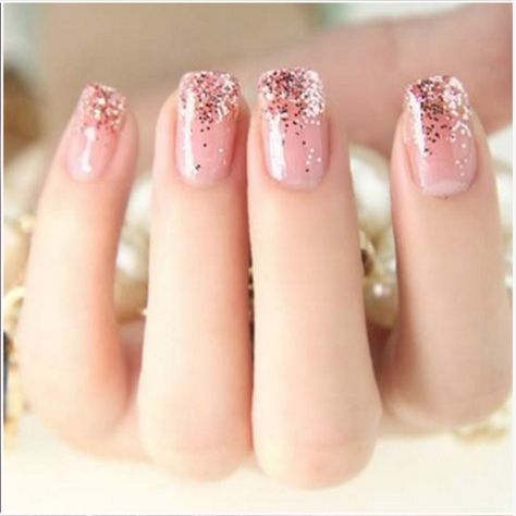 Simple and classic Rose gold glitter ombre nails 2019 Nails, Easy Nails, Her Nails, Nails Wedding, Nails French, Orange Nails, Simple Nail Designs, Nailed It, Prom Nails