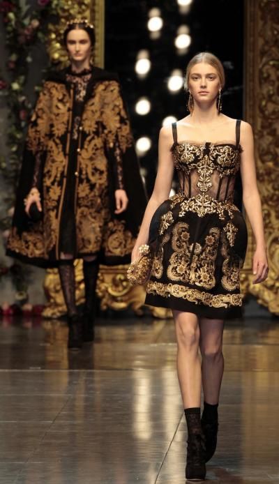 Fashion Design Inspiration, Fashion Week Dresses, Embroidery Modern, Dolce Gabbana Dress, Fashion Portfolio, Milan Fashion Weeks, Fashion Inspiration Design, Baroque Fashion, Modern Fashion