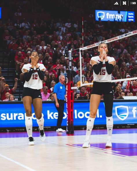 Nebraska Volleyball Aesthetic, Andi Jackson, Wisconsin Volleyball, Husker Volleyball, Volleyball Videos, Nebraska Volleyball, Volleyball Pics, Volleyball Things, Volleyball Aesthetic