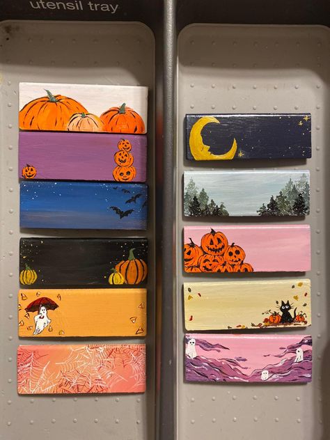 Halloween Starbucks Name Tag, Starbucks Name Tags Ideas Fall, Work Name Tags Ideas, Starbucks Name Tags Ideas, Starbucks Nametags Art, Starbucks Nametags, Nametag Ideas, Chalk Art Coffee, Nametag Design