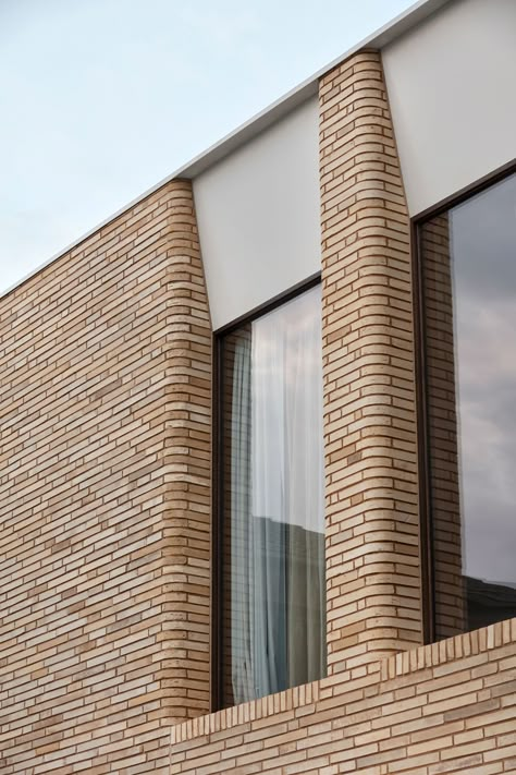 Kent House by Studio CoBe - Project Feature - The Local Project - The Local Project Brickwork Facade, Industrial Facade, Black Brick Wall, Retail Facade, Modern Townhouse, Brick Detail, Duplex Design, Edwardian House, Brick Architecture