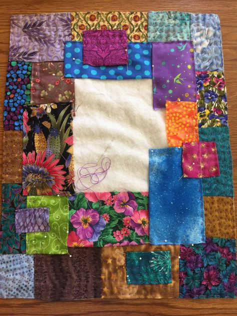 Slow Sewing Projects, Kawandi Quilt Tutorial, Slow Stitching Ideas Hand Embroidery, Siddi Quilts, Slow Stitching Ideas, Boro Embroidery, Kawandi Quilts, Slow Stitching Projects, Kantha Patchwork Quilt