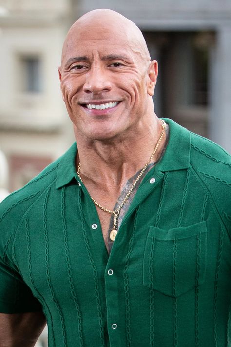 Papatui Is Dwayne Johnson's New Beauty Brand | POPSUGAR Beauty Dwayne Johnson Aesthetic, Oil And Gas Industry Wallpaper, Dwayne Johnson Body, The Rock Wallpaper, Dwane Johnson, Sandra Bullock Hair, The Rock Face, Dwyane Johnson, Lauren Hashian