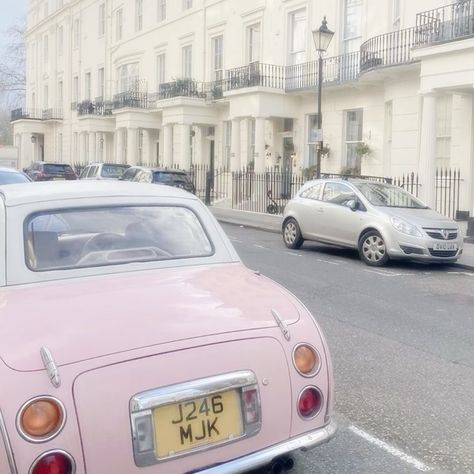 London Girl Aesthetic, Images Terrifiantes, Posting Schedule, London Aesthetic, Pink Aura, Paris Aesthetic, Be Active, Pink Instagram, Pink Car