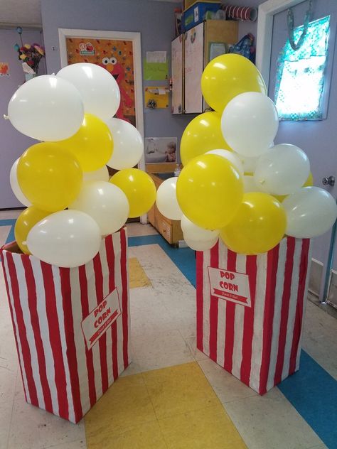 Deco Cinema, Outdoor Movie Party, Movie Night Birthday Party, Movie Birthday Party, Movie Themed Party, Popcorn Boxes, Vbs 2024, Backyard Movie Nights, Popcorn Party