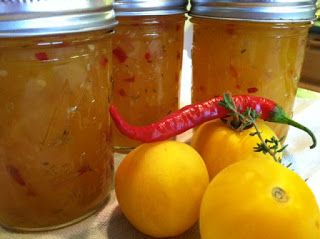 Canning Tomatoes Recipes, Tomato Jam Recipe, Yellow Tomatoes, Canning Jam, Tomato Jam, Fruit Preserves, Summer Tomato, Low Sugar Recipes, Jam And Jelly