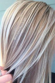 Platinum Blonde Highlights, Platinum Blonde Hair Color, Ash Blonde Hair, Blending Gray Hair, Gray Hair Highlights, Blonde Hair Shades, Light Hair Color, Blonde Hair With Highlights, Trendy Hair Color