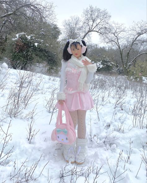 #winterfashionoutfits Mode Kawaii, Winter Outfits Aesthetic, Pastel Outfit, Alternative Outfits, Pink Outfits, Kawaii Clothes, Really Cute Outfits, Harajuku Fashion, Sugar And Spice