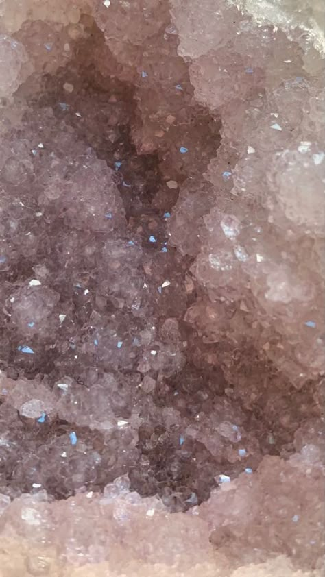 Crystal Phone Background, Crystals Wallpaper Aesthetic, Crystal Aesthetic Wallpaper Iphone, Crystals Background Wallpapers, Rose Quartz Aesthetic Wallpaper, Crystal Wallpaper Iphone, Crystals Wallpaper Iphone, Rose Quartz Wallpaper Iphone, Crystal Background Aesthetic