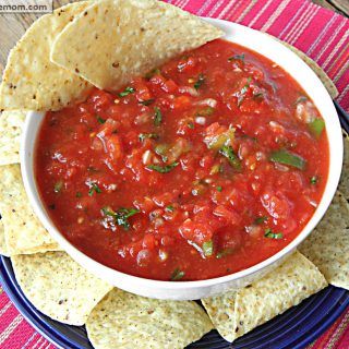 Homemade Chunky or Restaurant Style Salsa - Print Chunky Salsa Recipe, Restaurant Style Salsa Recipe, Restaurant Style Salsa, Canning Salsa, Chunky Salsa, How To Peel Tomatoes, Delicious Magazine, Fresh Salsa, Homemade Salsa