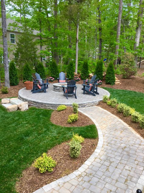 Design Per Patio, Fire Pit Landscaping, Modern Ideas, Backyard Inspiration, Backyard Fire, Fire Pit Backyard, Budget Diy, Budget Backyard, Backyard Makeover