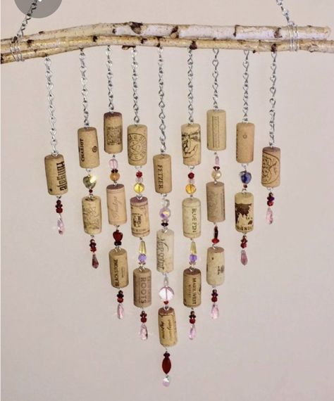 Wine Cork Crafts Christmas Diy Projects, Crafts With Corks, Diy Wine Cork Crafts, Upcycled Wine Corks, Wine Cork Diy Projects, Wine Cork Jewelry, Cork Diy Projects, Cork Crafts Christmas, Cork Ideas