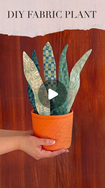 Art Gallery Fabrics® on Instagram: "🚨 THIS IS A PSA!! (Public Sewing Announcement)🚨 Quilters, Sewists, have you been neglecting your plants? Choosing to finish that UFO instead of watering your Monstera’s 🪴 last standing leaf?   We get it, and we got the solution for YOU! 🙌  All you need is this DIY Fauxbulous Fabric Plant! No need to water, it’ll last forever & it’s made of, guess what? ✨ FABRIC ✨ We don’t need to see another plant going to the afterlife.   It’s not magic, it’s just pure sewing goodness & you can make this in less than an hour ⏰  Here’s what you need to make it:  -A round piece of cork -Wire -Your favorite AGF fabrics. We used Evolve by @suzyquilts - LOOKBOOK coming soon! -A small flower pot -Some gardening pebbles -And thread for some hand stitching therapy.  This pr Fabric Plants Diy, Fabric Plant Pot Covers, Fabric Plant, Fabric Plants, Plant Crafts, Small Flower Pots, Christmas Tree Art, The Afterlife, Easter Decorations Diy Easy