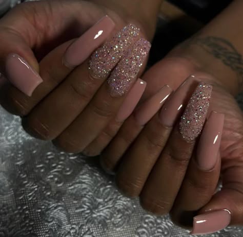 nails, acrylic, and pink image Nice Nails, Nails And Toes, Prom Nails, Coffin Nails Designs, Birthday Nails, Nails And Makeup, Nail Shop, Fire Nails, Nail Design Ideas